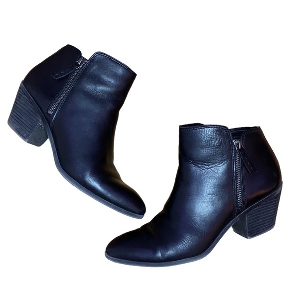 FRYE Black Ankle Booties Judith Double Zip Leather Chunky Heel 7.5 - Picture 3 of 9